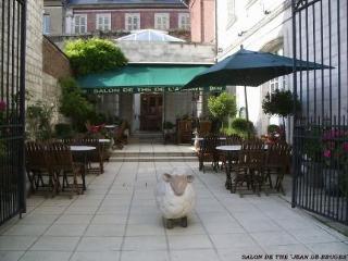 Jean De Bruges 3*