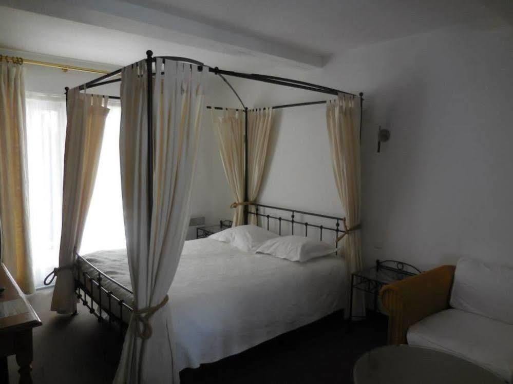 Jean De Bruges Hotel Saint-Riquier