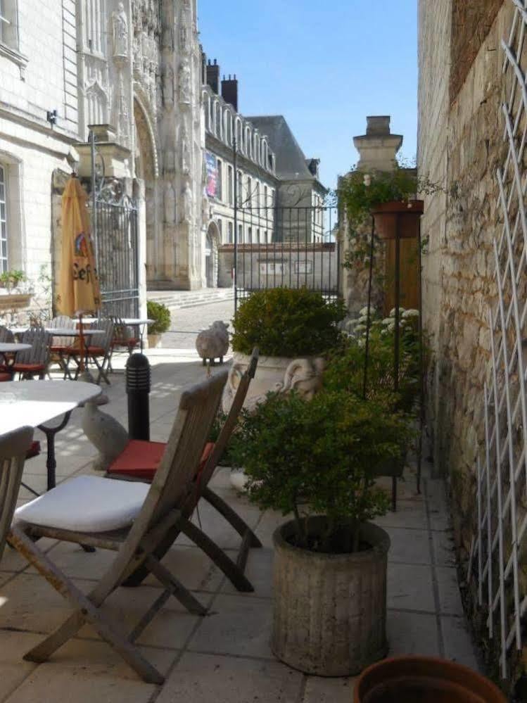 Jean De Bruges 3*